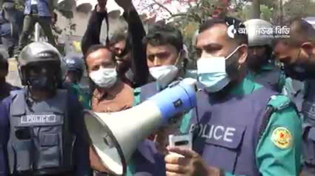 পরীক্ষার দেয়ার জন্য আন্দোলন বাংলাদেশে নজির বিহীন