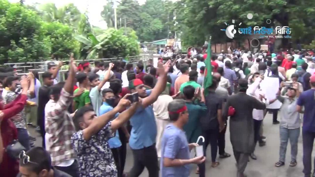 শিক্ষার্থীদের আন্দোলন সমর্থন জানিয়ে রিক্সাওয়ালার স্যালুট !
