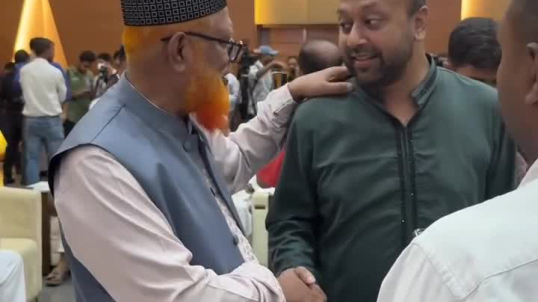 ⁣ব্যারিস্টার ফুয়াদ  চিনতে পারছেন এবি পার্টি নেতা