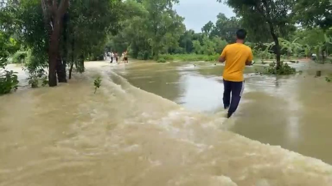⁣ফেনী-পরশুরাম সড়ক হুমকিতে, পানি ঢুকছে হু হু করে