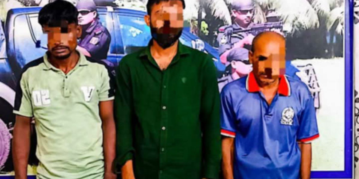 বগুড়ায় র‍্যাবের অভিযানে ৫৯৫ পিস ইয়াবা ট্যাবলেটসহ কুখ্যাত ৩ মাদক ব্যবসায়ী গ্রেফতার..